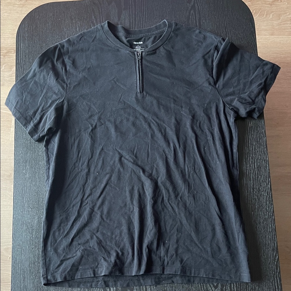 Men's Black Short Sleeve Zip-Up Tee